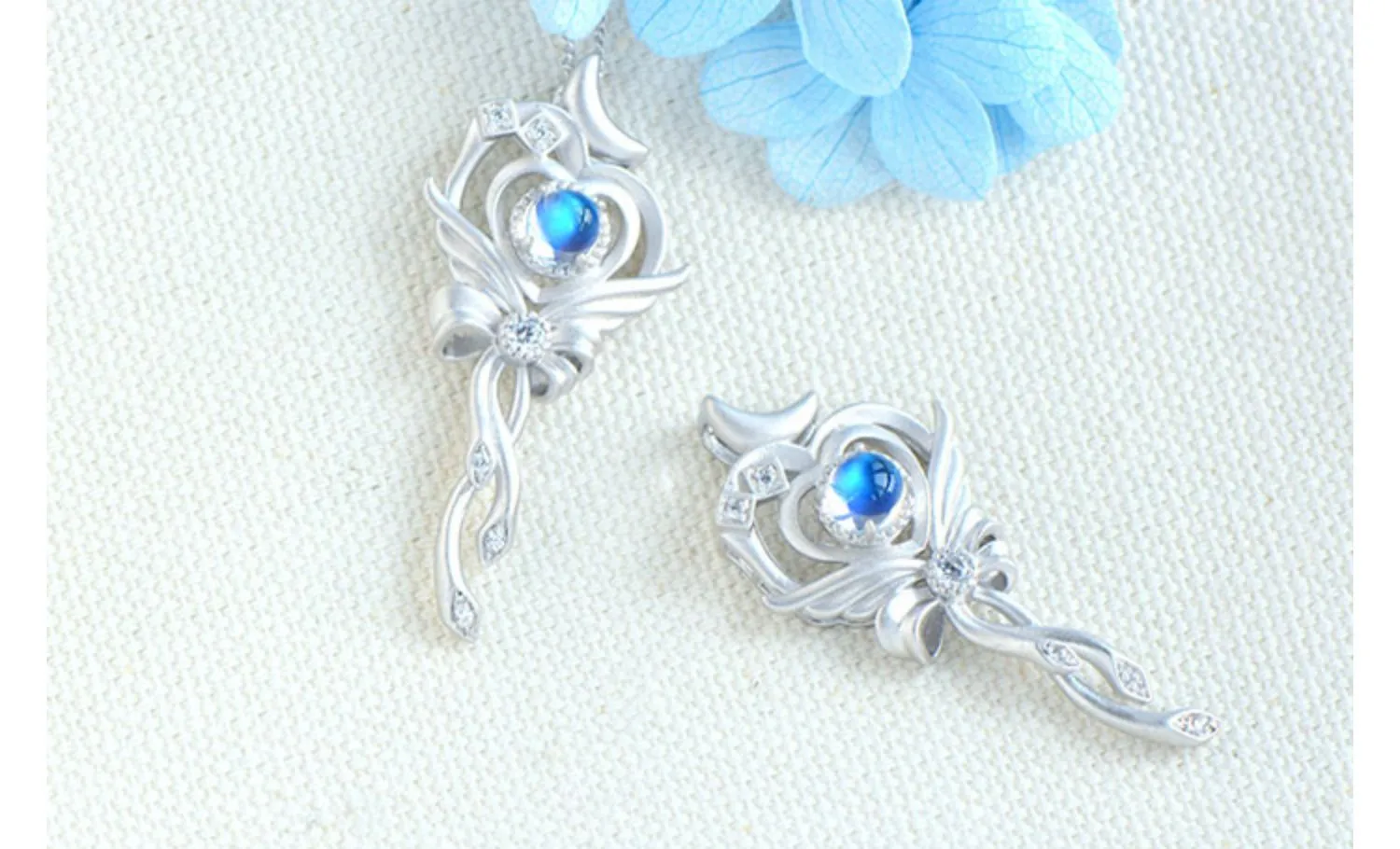 Cute Ladies Wand Shaped Sterling Silver Moonstone Pendant Necklace For Women