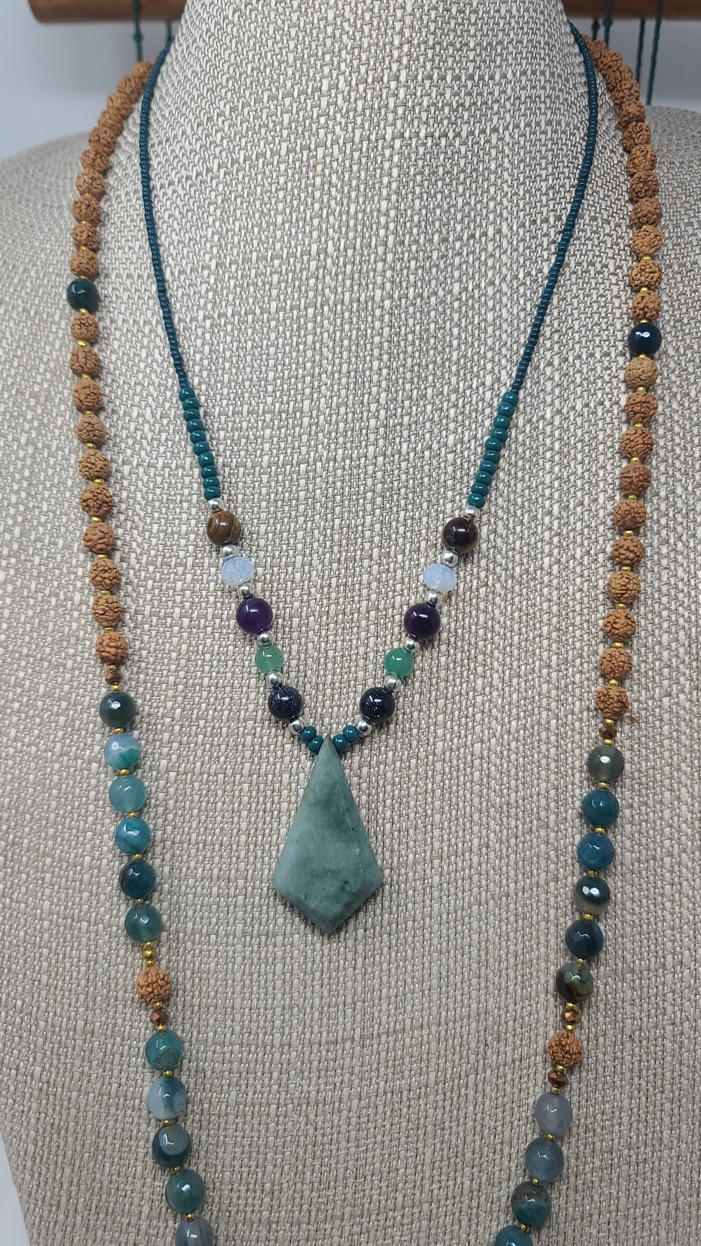 GUATEMALAN JADE CABOCHON  NECKLACE